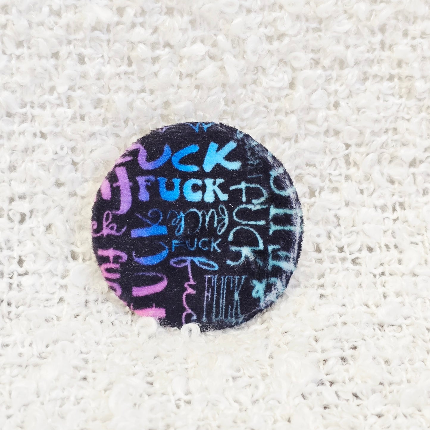 Scrappy Dinky Badge P208