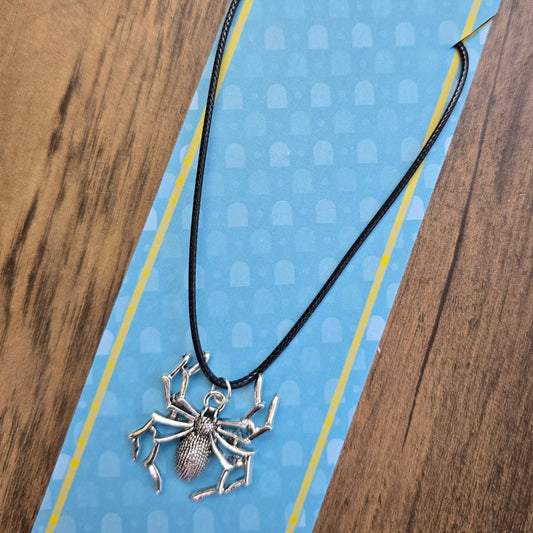 Clasp Necklace- Spider