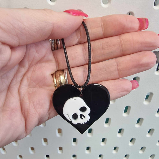 Clearance Necklace - Black Heart