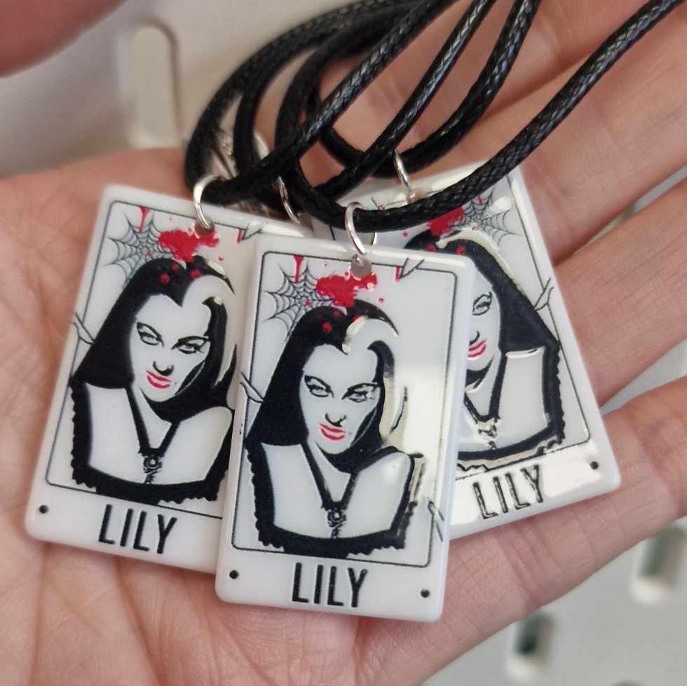 Clearance Necklace - Lily