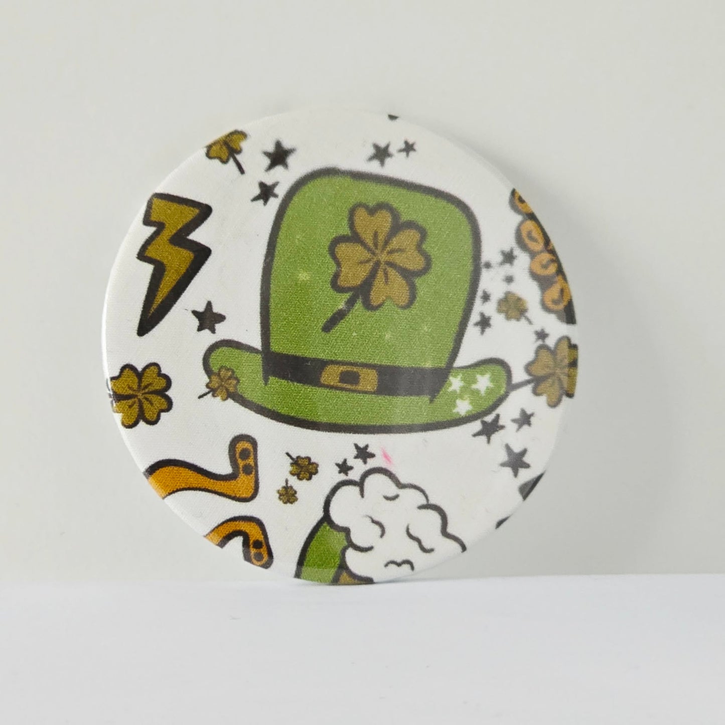 Scrappy Badge B204